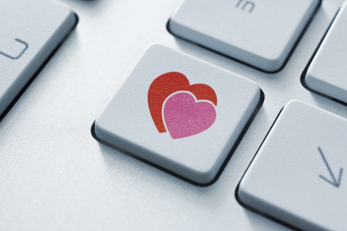 How to online date without losing yourself